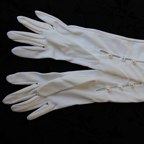 Long White Gloves 22 Inches (56 cm) with Elegant Pearl Buttons - Picture 11 of 11